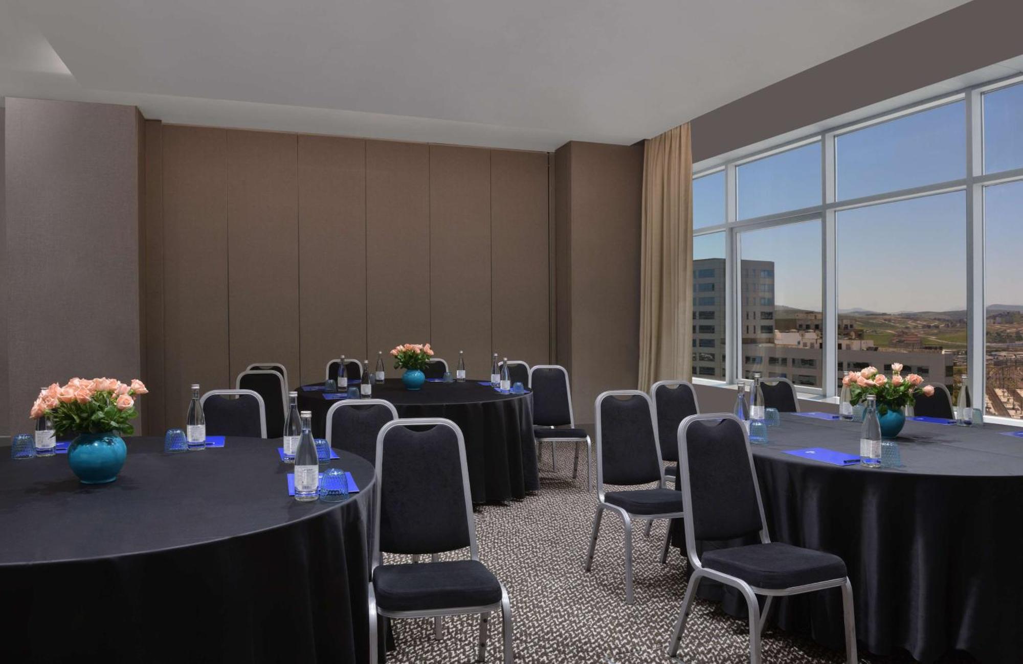 فندق هيلتون تانجر سيتي سنتر آند ريزدنسز طنجة المظهر الخارجي الصورة Meeting room