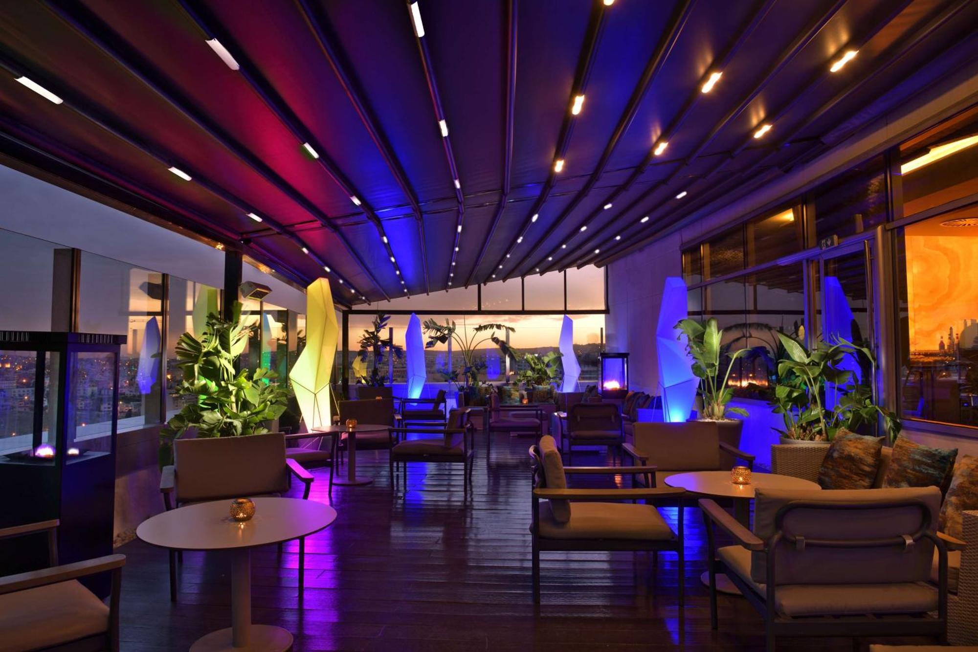 فندق هيلتون تانجر سيتي سنتر آند ريزدنسز طنجة المظهر الخارجي الصورة The interior of the lounge